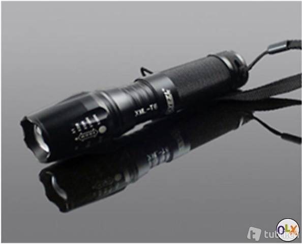 Professionelle Taschenlampe aus Alu mit 10 Watt LED und Akku