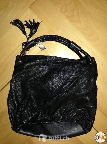 Riesige schwarze Handtasche