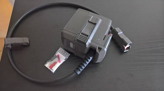 Husqvarna AB S561 82 Blix Battery Adapter (rep. Kabel) in St. Gallen