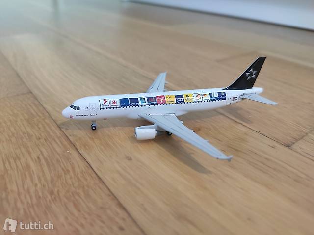 Airbus A320-200 1:400