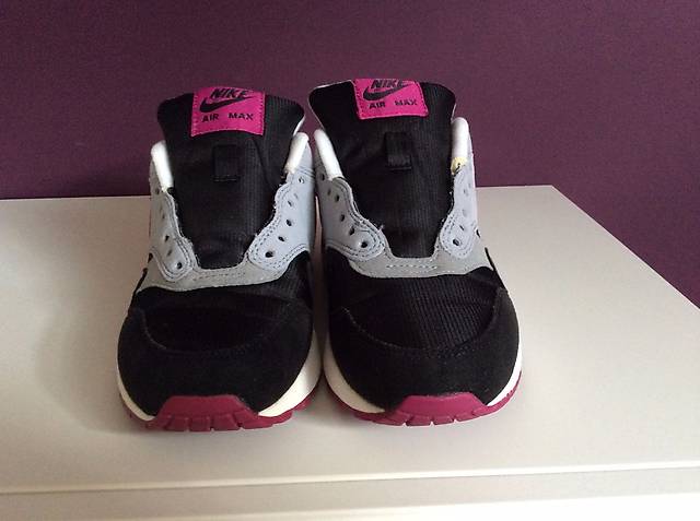 Nike Air Max 1 (schwarz, weiss, grau, lila) in Aargau kaufen Nike Air Max 1 (schwarz, weiss, grau, lila) in Aargau kaufen