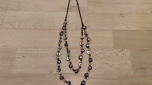 Selten getragene Halskette für Frauen mit Steinen