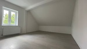 Möbliertes Zimmer in 3 Zimmer Wohnung nähe Aarau an zentrale