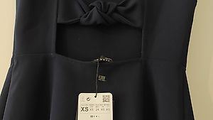 Kleid Zara NEU mit Etikett - xs