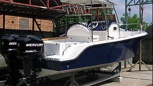 Motorboot Konsolenboot 7,5m aus 100% Cevlar 