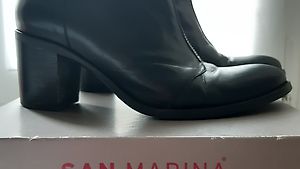 Bottines noir en cuir avec zip San Marina, pointure 37