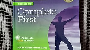 Buch zur Vorbereitung auf Cambridge Exam First (B2)