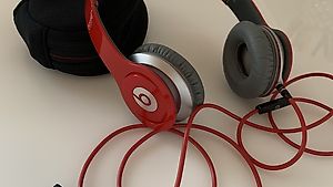 Beats solo HD red