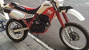 Selten schöne Yamaha TT350 Wettbewerbsenduro