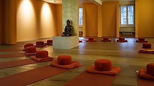 Raum für Bewegung, Atem und Meditation