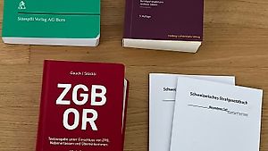 1. und 2. Semester RF/Jus/Recht Bücher Uni Luzern
