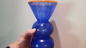 Vase design verre soufflé signé