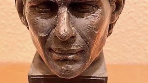 Ayrton Senna statue figurine buste bronze