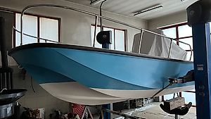 Motorboot Konsolenboot neu 6,5m mit 1300 Anänger