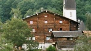 Ferien im ältesten Haus in Elm mit Blick aufs Martinsloch