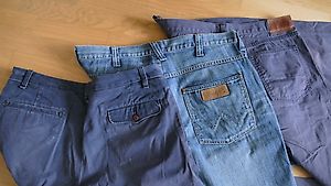 Jeans Grösse 36/34 (fällt wenig kleiner aus)