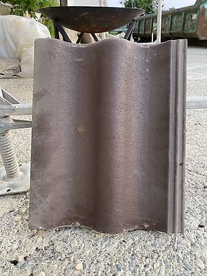 Tuile beton (état neuf)