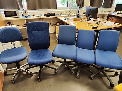 5 Bürostühle gratis
