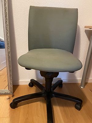 Bürostuhl