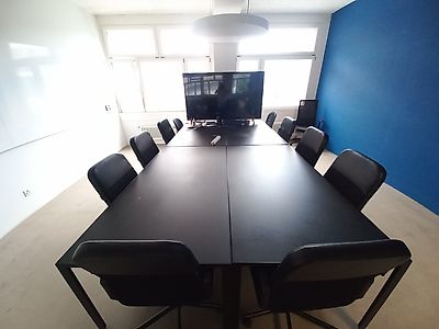 4 Büro-/Konferenztische // 4 office conference tables
